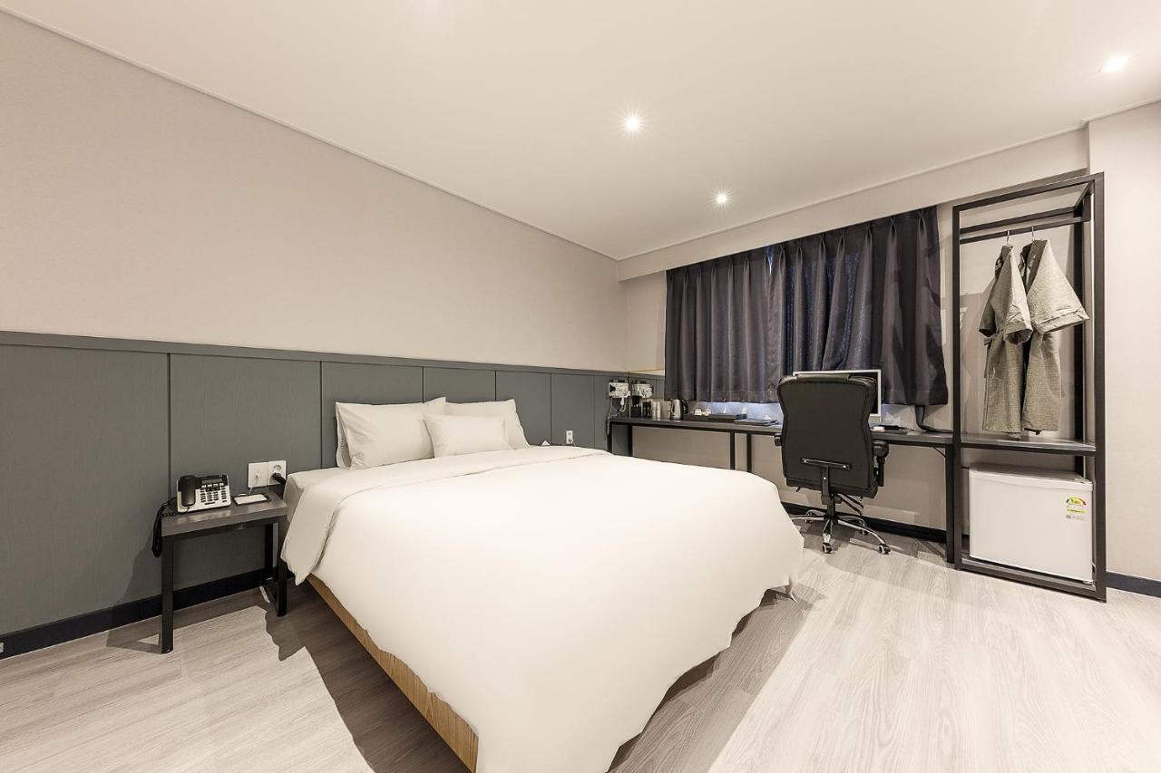Business Joy Hotel Чхонджу Экстерьер фото